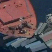 Trei marinari sunt daţi dispăruţi după coliziunea a două nave