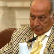 Voiculescu s-ar putea retrage din politică