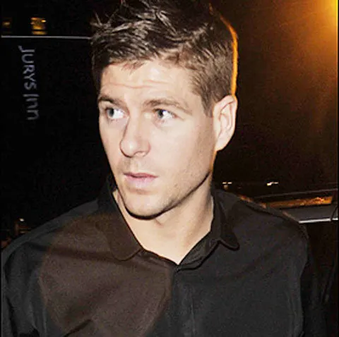 Steven Gerrard a revenit la antrenamentele lui Liverpool