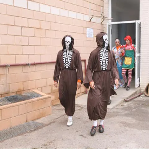Jucătorii Valenciei au susţinut ultimul antrenament din 2008 în haine de carnaval