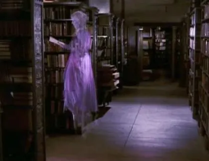 Fantoma din bibliotecă