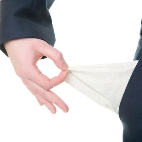 Analiştii economici îndeamă la cumpătare pentru a depăşi criza economică mondială