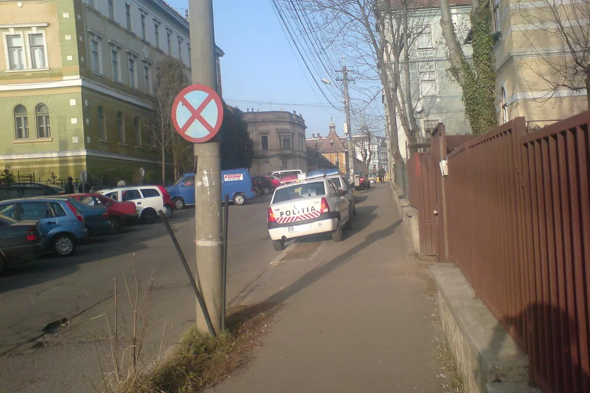 Şi Poliţia încalcă legea 
