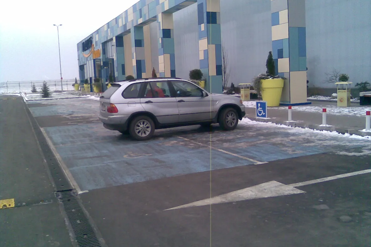Parcare pe 4 locuri
