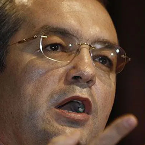 Boc şi Nica vor conduce un grup de coordonare a ministerelor cu atribuţii în absorbţia fondurilor UE