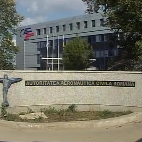 Ioan Adrian îl acuză pe şeful Autorităţii Aeronautice că ar fi primit beneficii nejustificate în valoare de aproape 30.000 de euro lunar 
