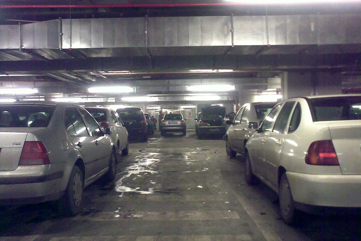 Parcarea la hypermarket