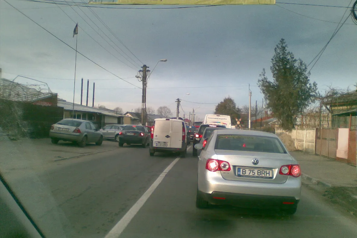 Până când vom depăşi pe contrasens?