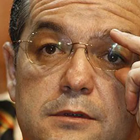 Clientela PNL îşi primeşte banii de la stat