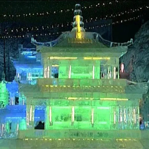 Într-un orăşel de lângă Beijing s-a deschis un muzeu de gheaţă