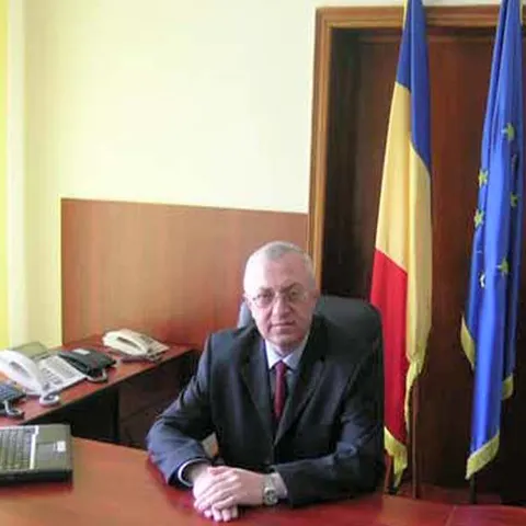 Şeful Poliţiei Mureş a provocat un accident soldat cu rănirea unui bărbat