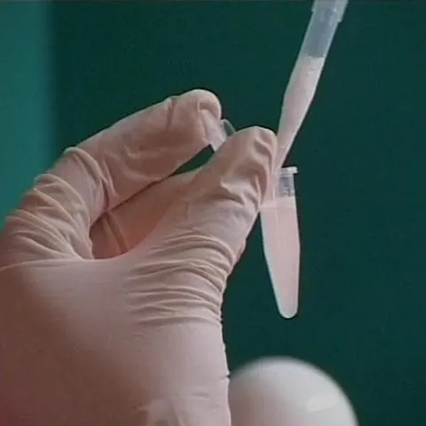 Ion Bazac: Campania de vaccinare împotriva cancerului de col uterin a fost un eşec