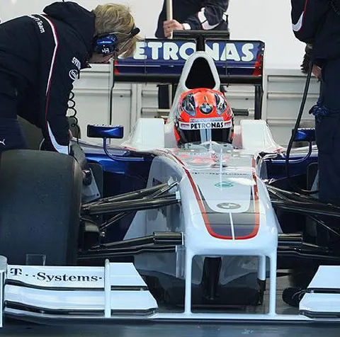 F1.09, noul monopost al lui BMW Sauber pentru 2009 - GALERIE FOTO