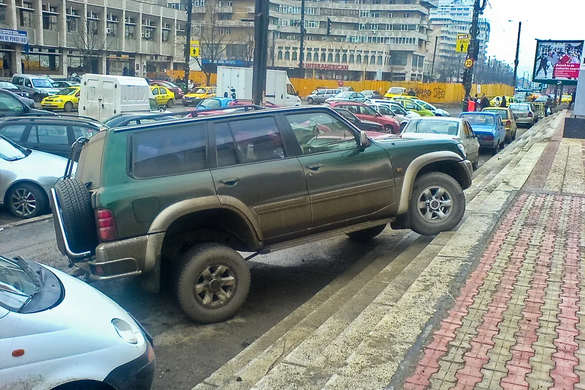 Cu jeep-ul pe scări