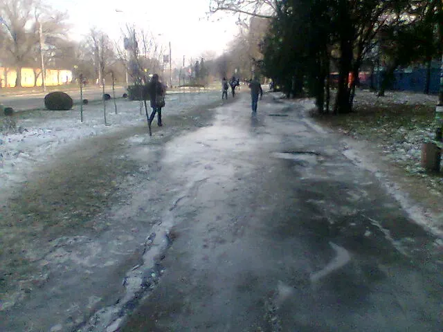 Gheaţa de pe trotuar