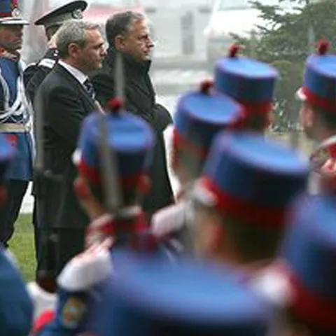 Primul război între Băsescu şi baronii PSD