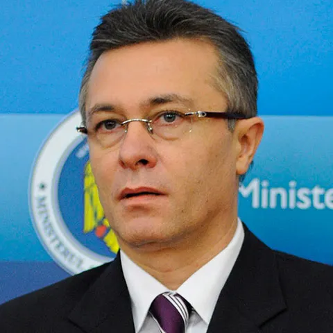 Ministrul Cristian Diaconescu şi-a început vizita la Chişinău printr-o întrevedere cu omologul său