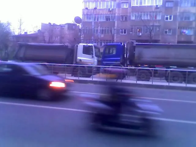 Tiruri parcate neregulamentar