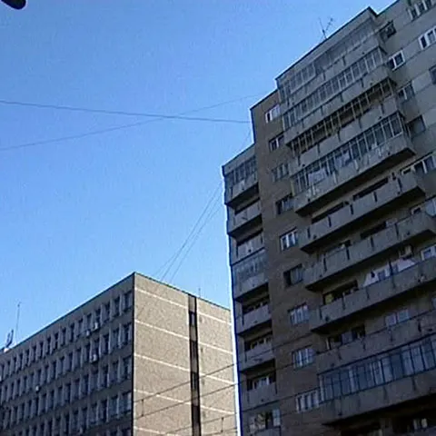 Deprecierea leului îi obligă pe cei cu chirii în euro să plătească mai mult