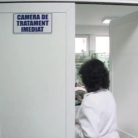 Pacientul care a murit pe holul spitalului nu a vrut să fie dus la Slatina