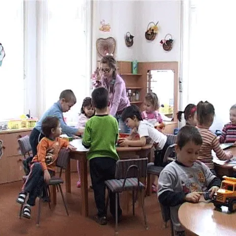 Tot mai mulţi timişoreni îşi înscriu copiii la grădiniţe de stat