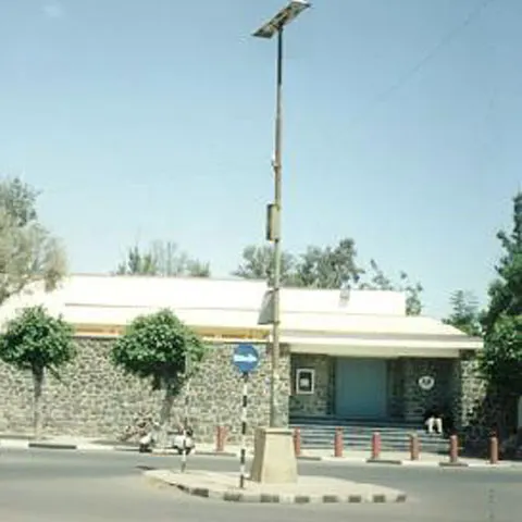 Trei persoane au deschis focul în apropierea ambasadei americane din Yemen