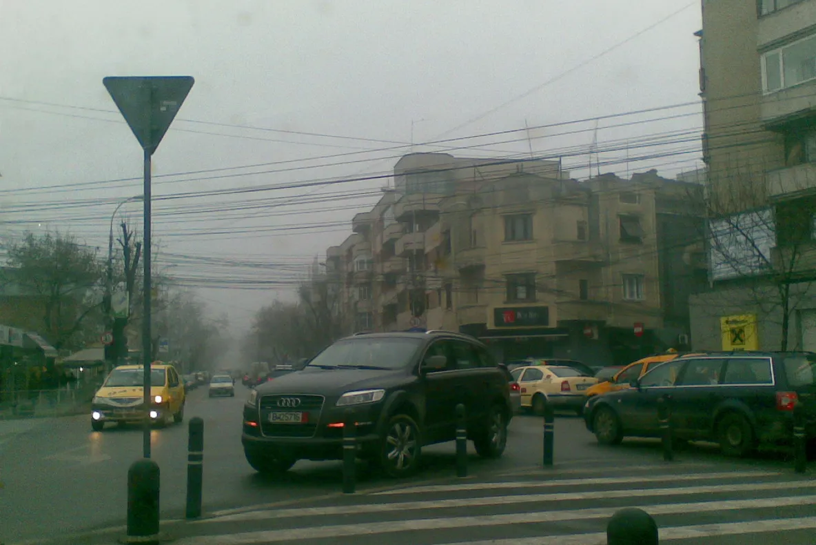 Pe avarii în intersecţie