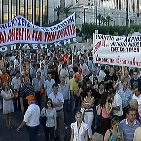 Din cauza crizei economice, mai multe ţări au luat măsuri de austeritate