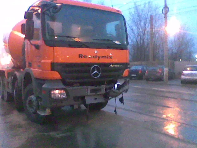 Parcările, o problemă în cartierul Titan