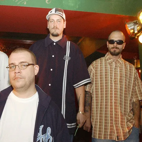 Cântăreţul hip-hop Uzzy a ajuns la spital în stare gravă, în urma unei altercaţii