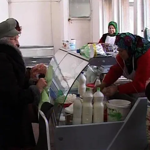 De duminică, produsele de origine animală din pieţe trebuie ambalate şi etichetate