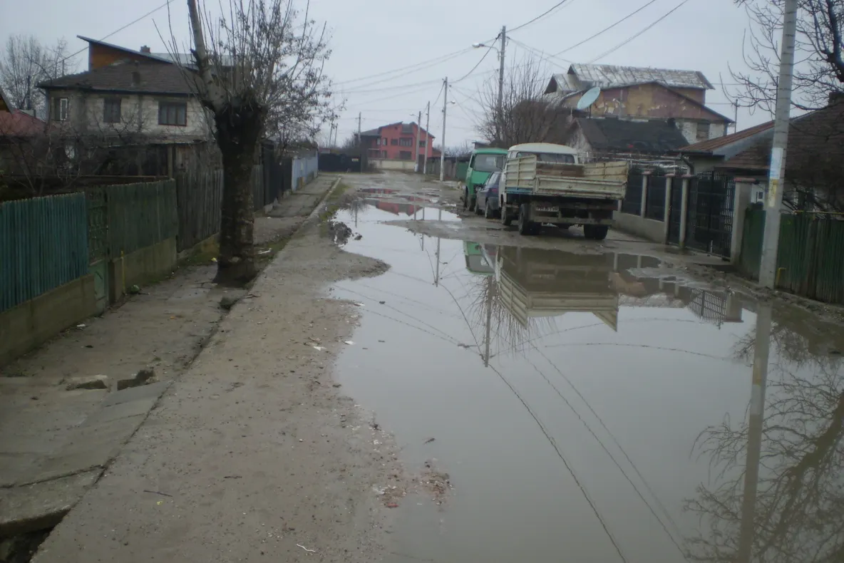 Strada Gorunului din Ploieşti, inundată după fiecare ploaie 
