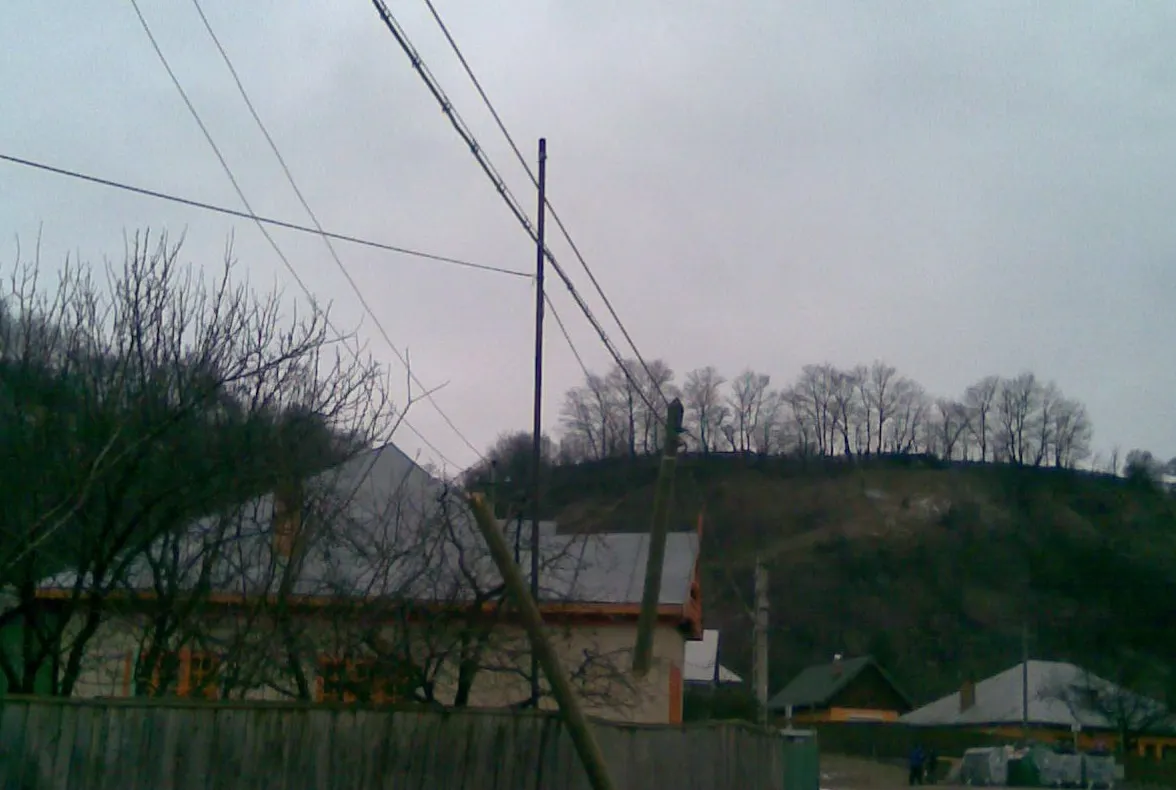 Stâlpul, în cădere