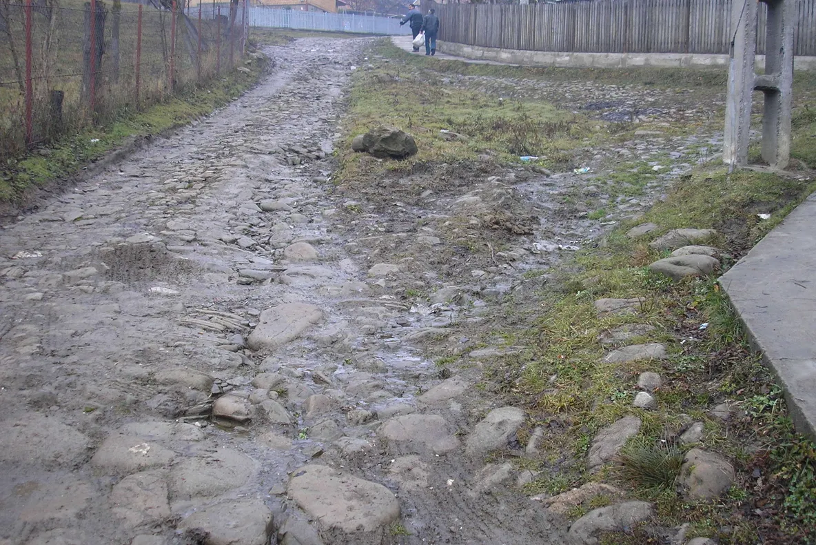 Una din străzile oraşului Slănic