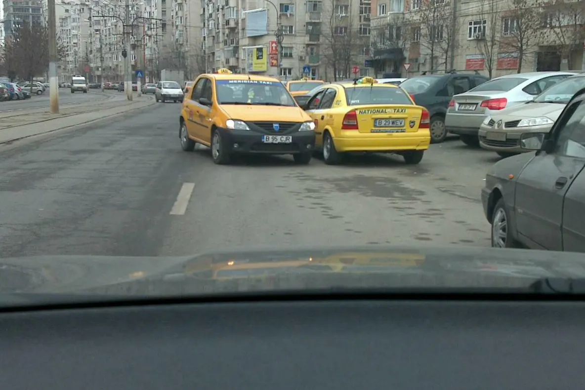 Oare pun ţara la cale