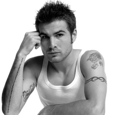 Ultimul tatuaj al lui Mutu: "Sunt printre voi, dar nu sunt unul dintre voi'"! Ce mesaj crezi că a vrut să transmită "Briliantul"? 