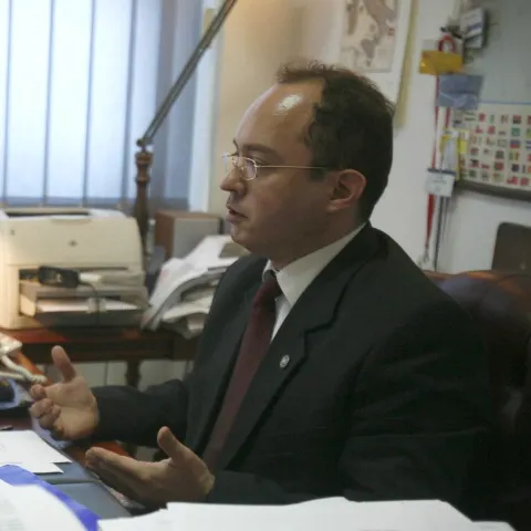 Premierul Emil Boc l-a numit pe Bogdan Aurescu secretar de stat la Ministerul de Externe