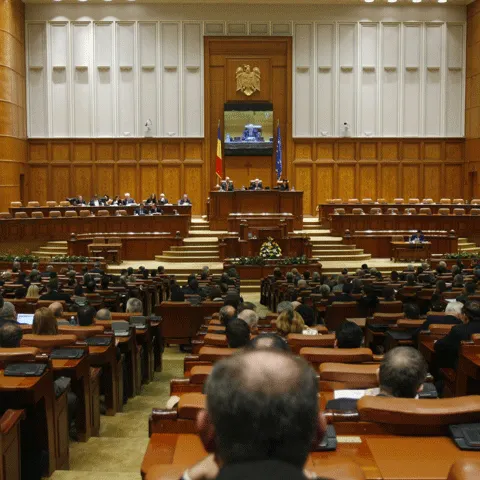 Dezbatere Realitatea.NET: Sunteţi de acord ca Parlamentul României să fie unicameral?