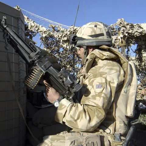 Un militar britanic din Afganistan a fost arestat pentru dezvăluirea unor informaţii secrete