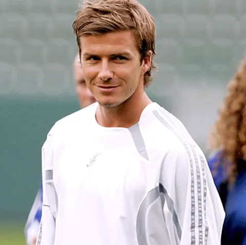 David Beckham vrea să-şi încheie cariera de fotbalist la AC Milan