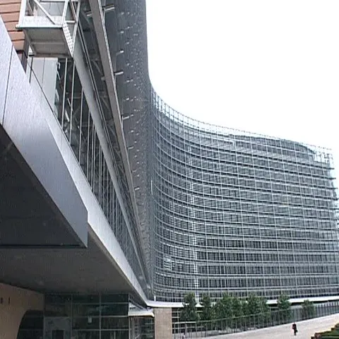 CE ar putea sancţiona România dacă depăşeşte deficitul bugetar 