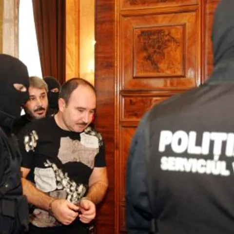 Nuţu Cămătaru, reabilitat pentru talent jurnalistic     