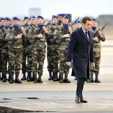 Doctrina şi organizarea NATO, pe mâna Franţei   