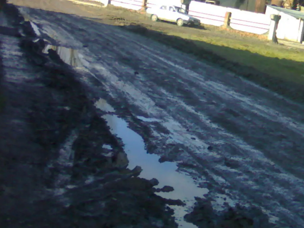 O stradă din municipiul Dorohoi este plină de gropi