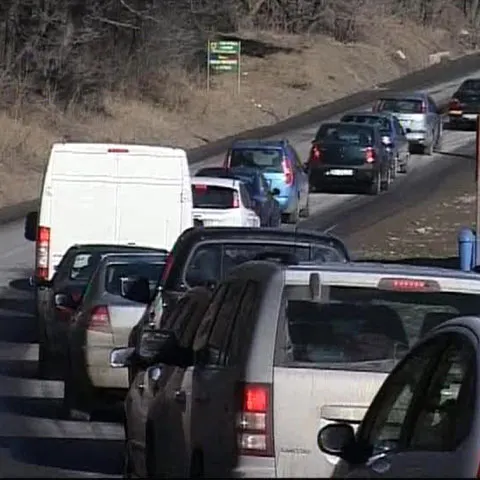 Trafic paralizat pe DN 1, în zona staţiunilor de pe Valea Prahovei