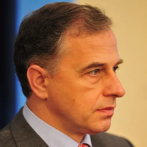 Candidatul PSD la preşendinţie va avea un "nume românesc"