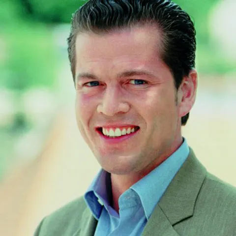 Baronul Karl-Theodor zu Guttenberg a devenit, la 37 de ani, cel mai tânăr ministru al economiei din Germania