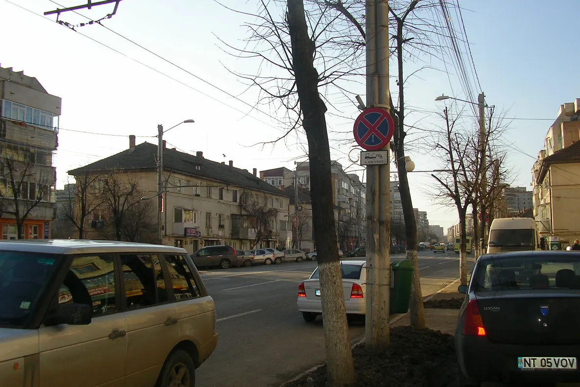 Parcare pe interzis la Iaşi, în ciuda avertismentelor 