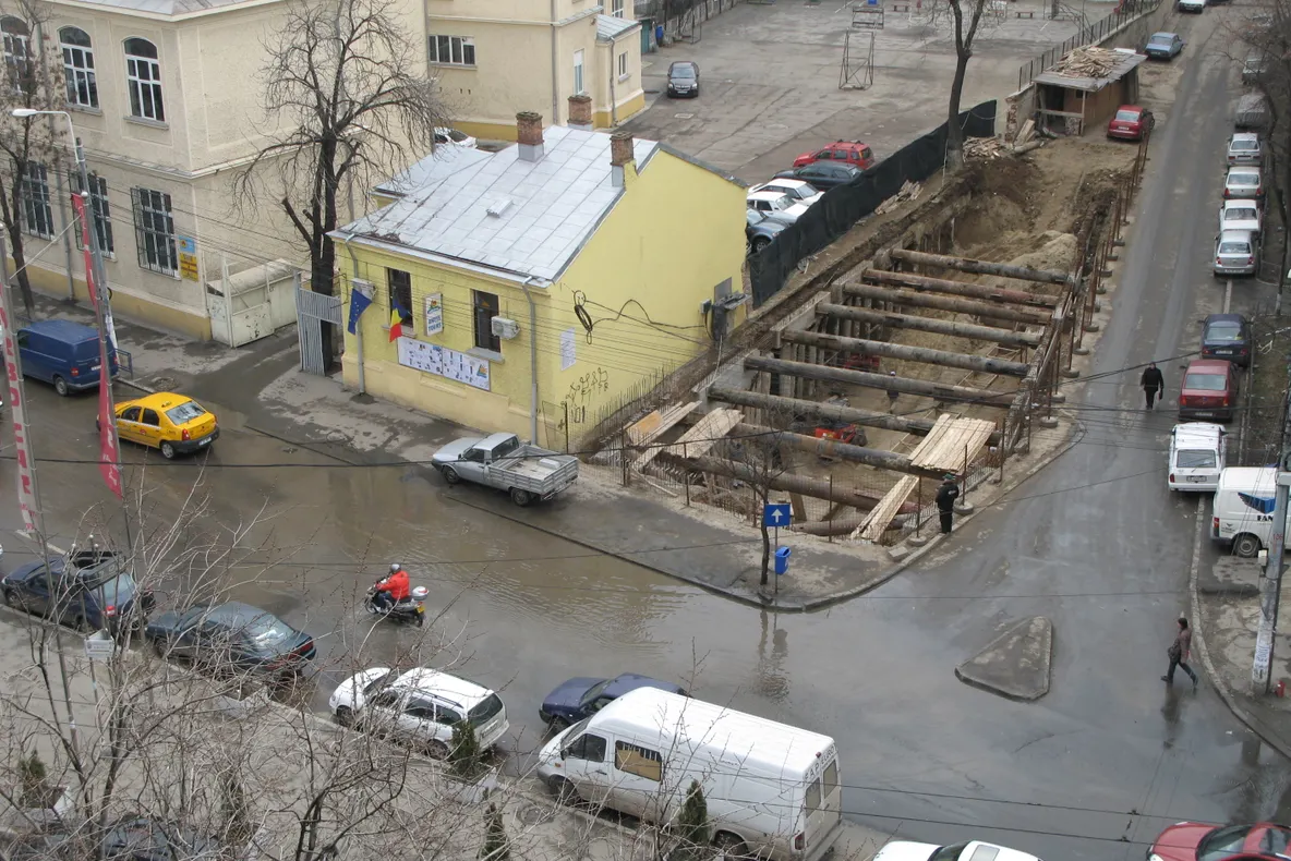 Bulevard inundat în sectorul 2