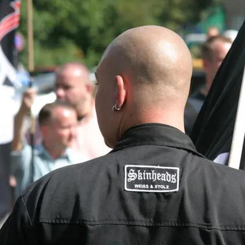 Un grup neonazist rus a publicat lista cu persoane pe care îi va omorî anul acesta